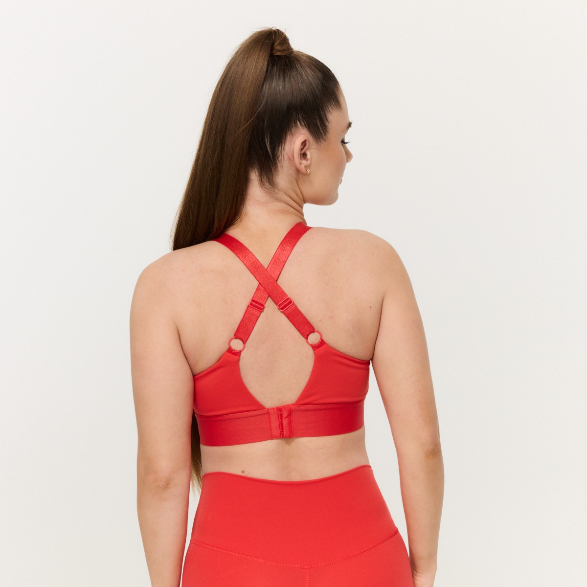 Soutien-gorge de sport Limitless, couleur rouge vif – GymBeam.