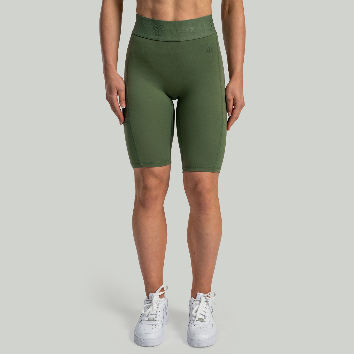 Shorts de vélo Lunar, couleur vert cèdre - STRIX.