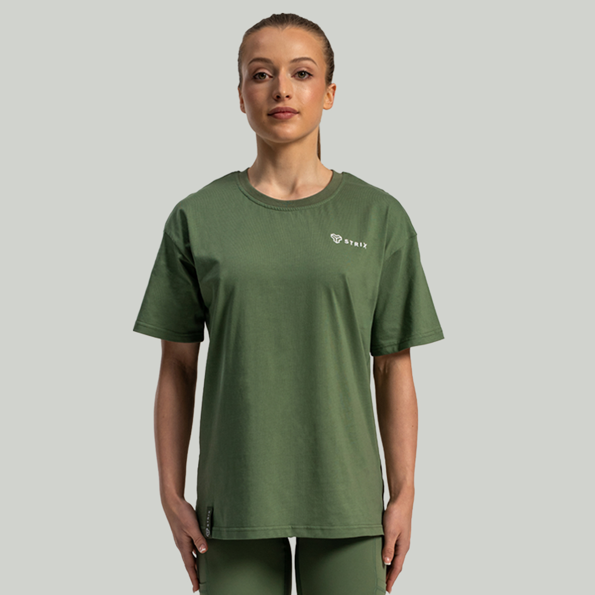 T-shirt oversize Lunar pour femmes, couleur vert cèdre - STRIX.