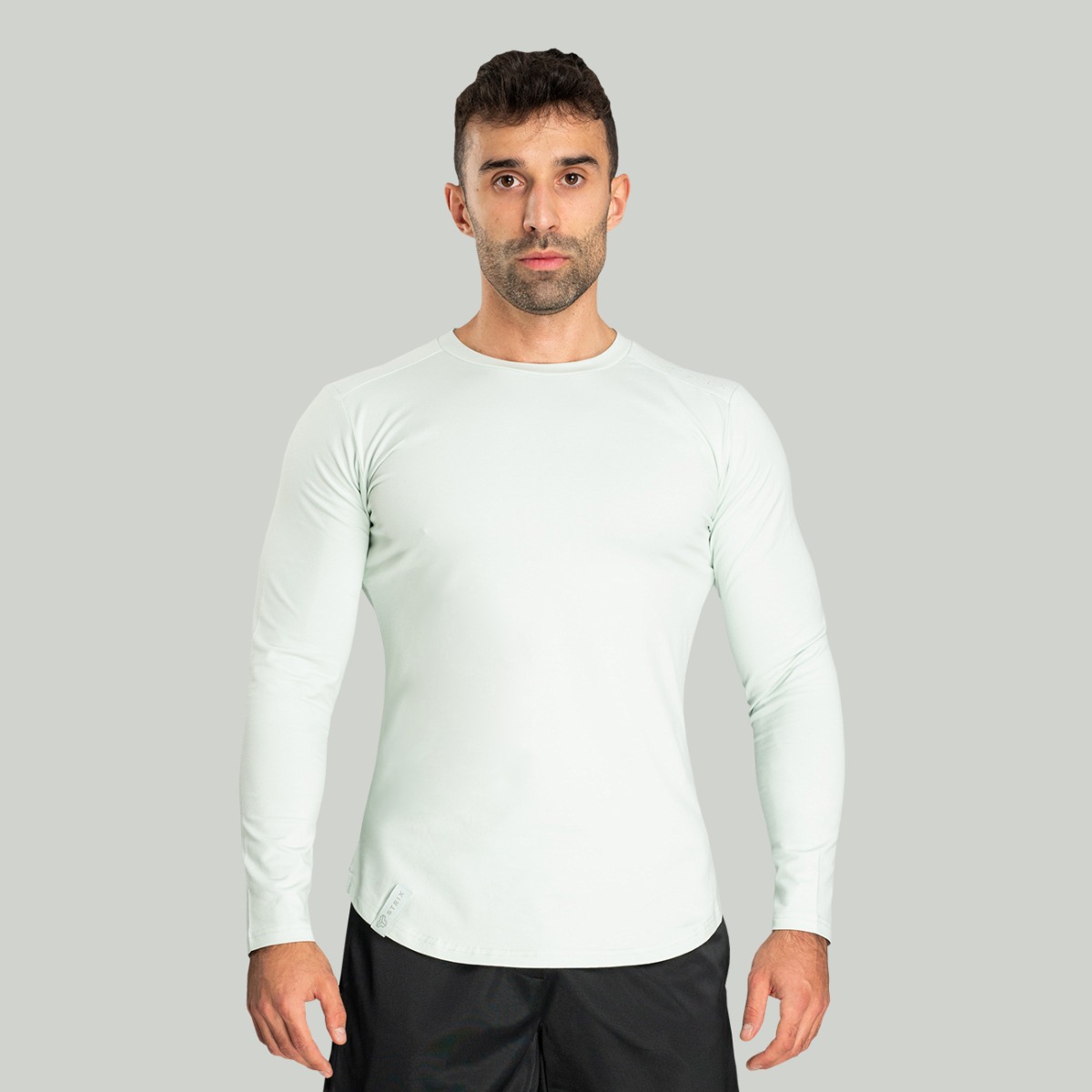 Nebula, t-shirt manches longues, couleur gris lunaire – STRIX.