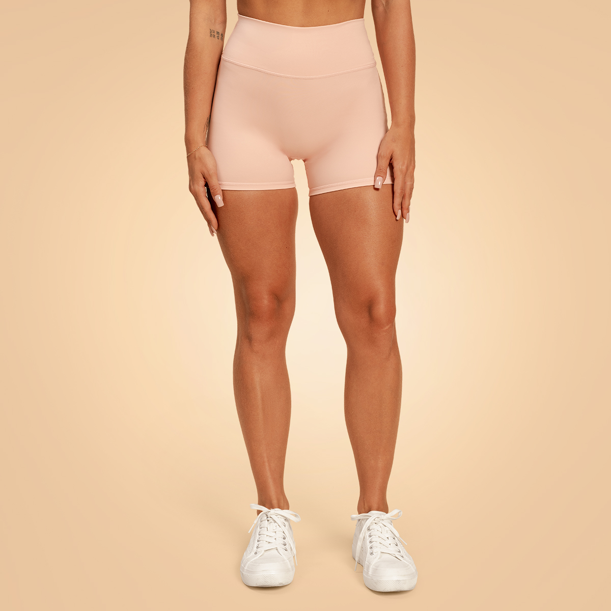 Shorts pour femmes, modèle Sense, couleur rose – BeastPink.