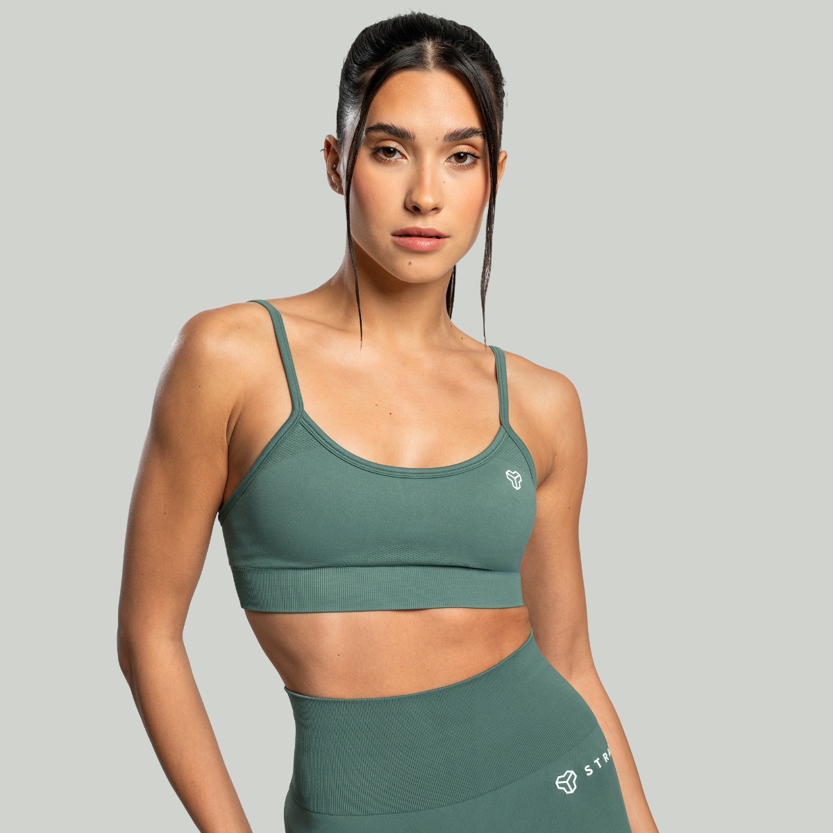 Soutien-gorge de sport à dos nu, couleur vert mousse - STRIX.