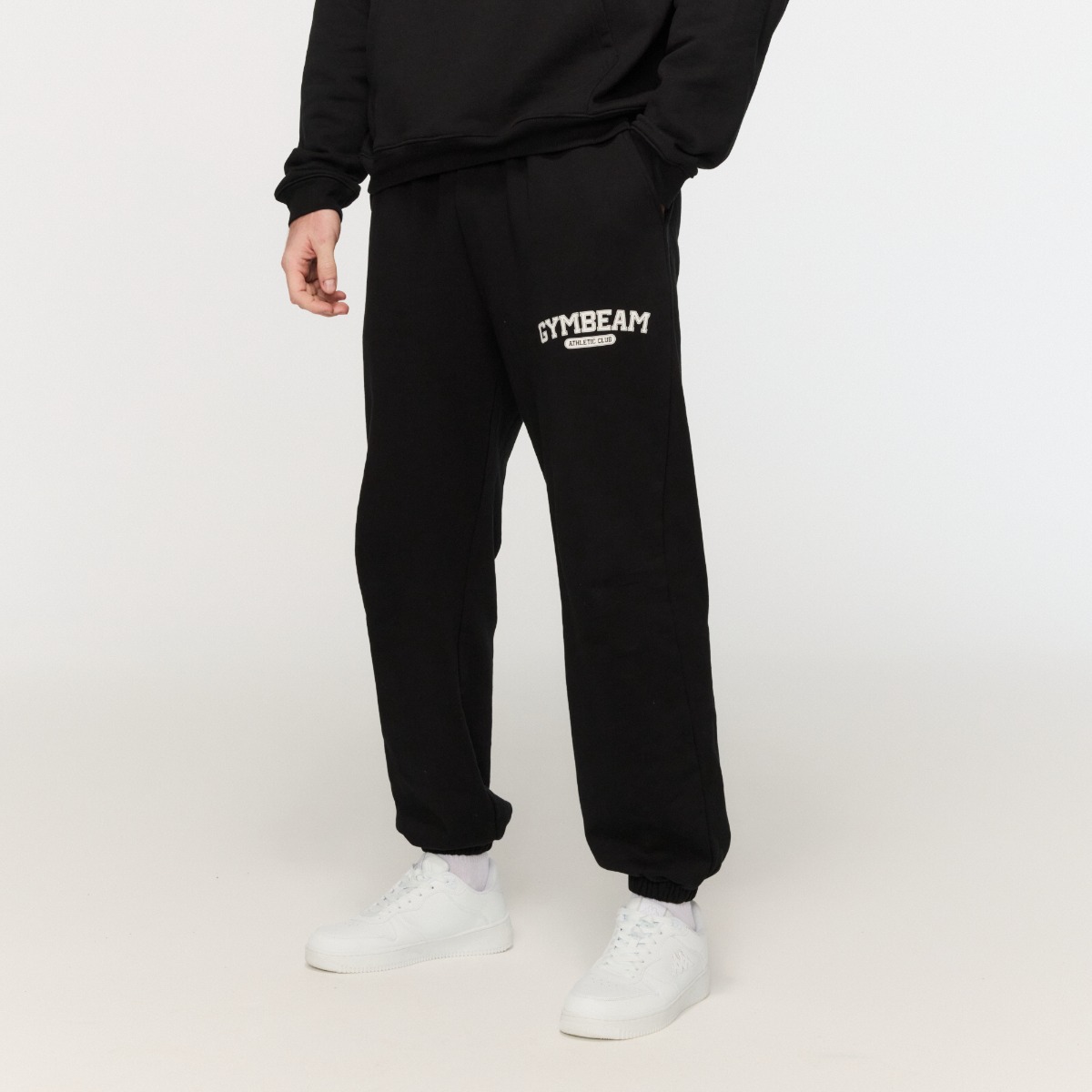 Pantalon de jogging Varsity, couleur noire - GymBeam.