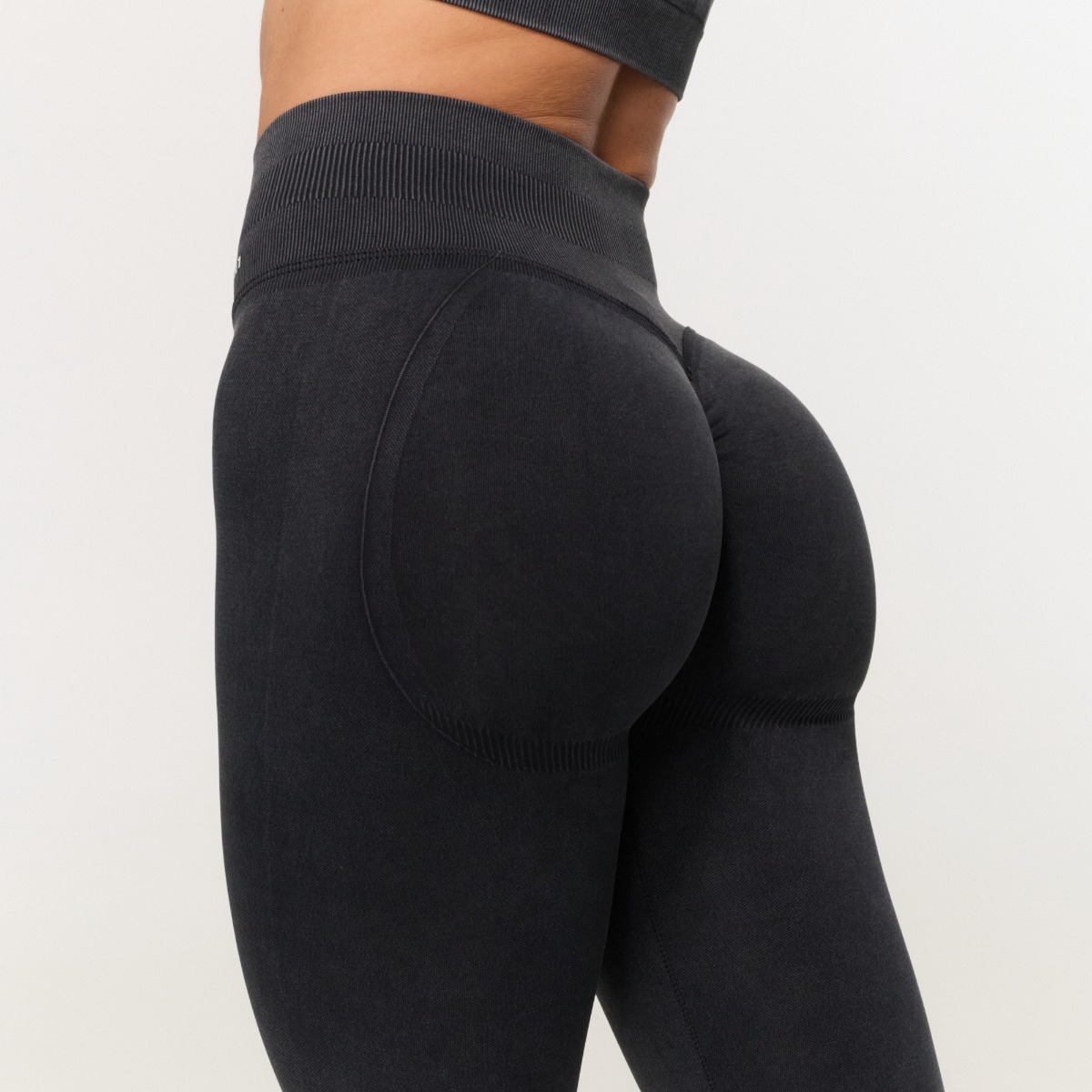 Pantalon de sport femme, modèle Fierce, sans coutures, couleur gris foncé - GymBeam.