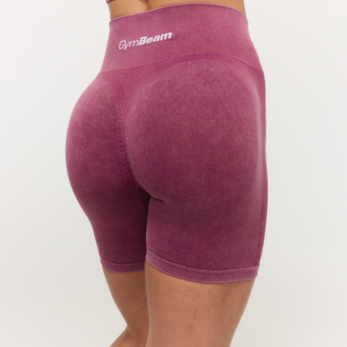 Shorts de sport sans couture Femme – Couleur prune – GymBeam.
