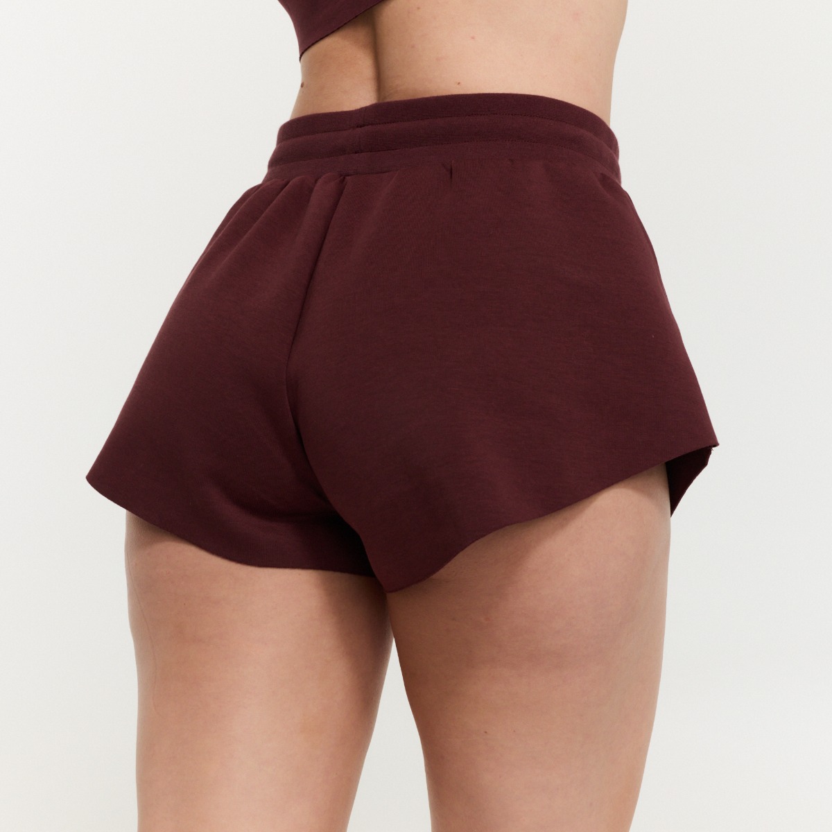 Shorts de course pour femmes, modèle Relay, couleur figue – GymBeam.