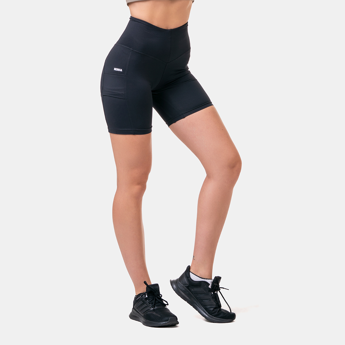 Women‘s Biker Shorts Fit&Smart Black - NEBBIA