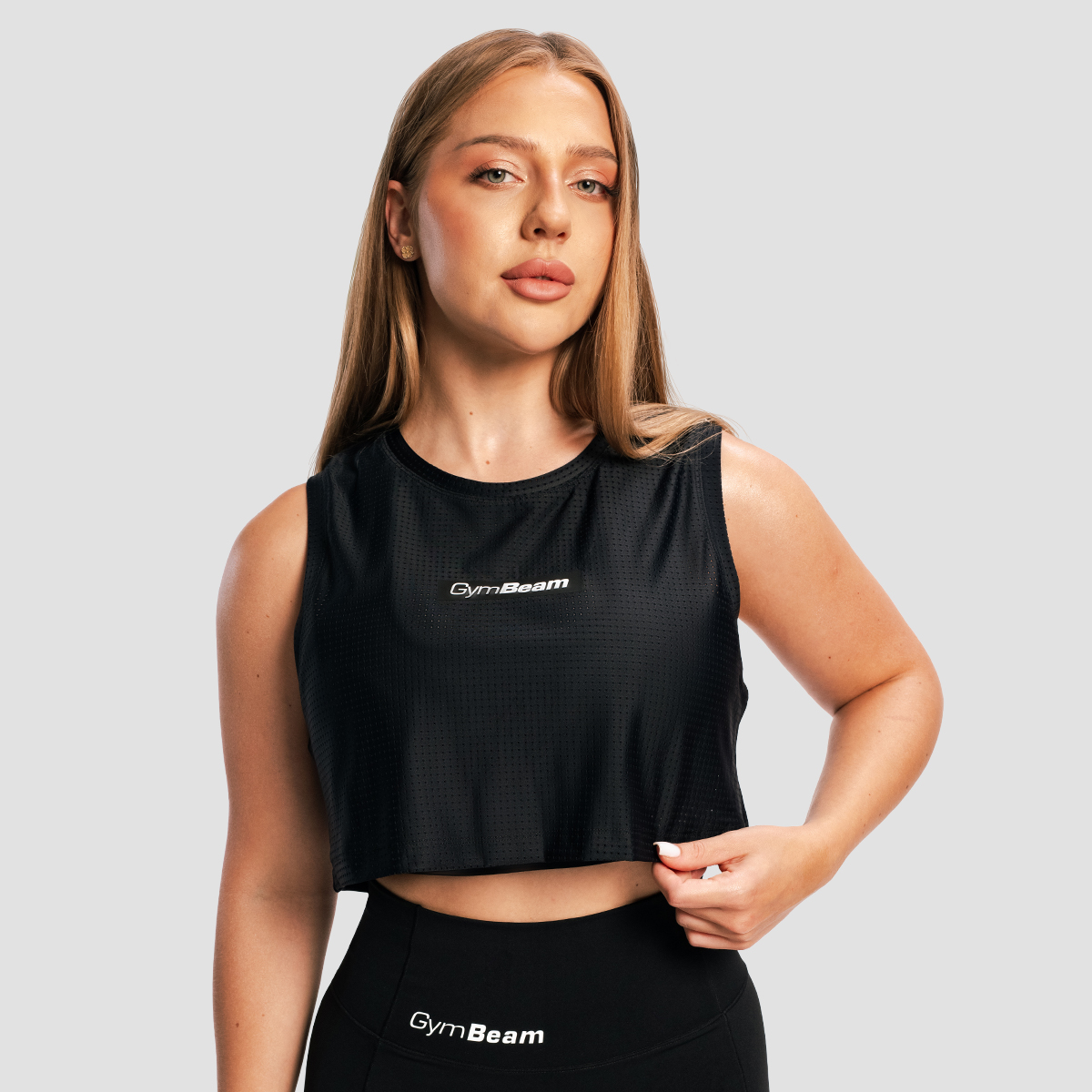 T-shirt de sport pour femmes, modèle Combat, couleur noire - GymBeam.