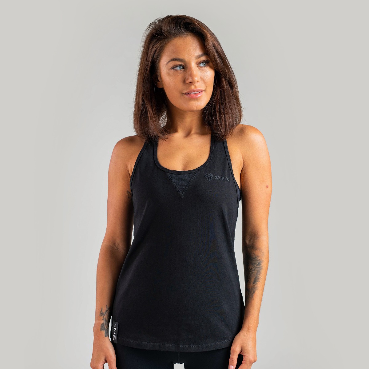 T-shirt sans manches pour femmes, couleur noire - STRIX.